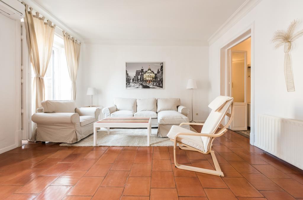 Apartamentos Madrid Centro W Exterior foto