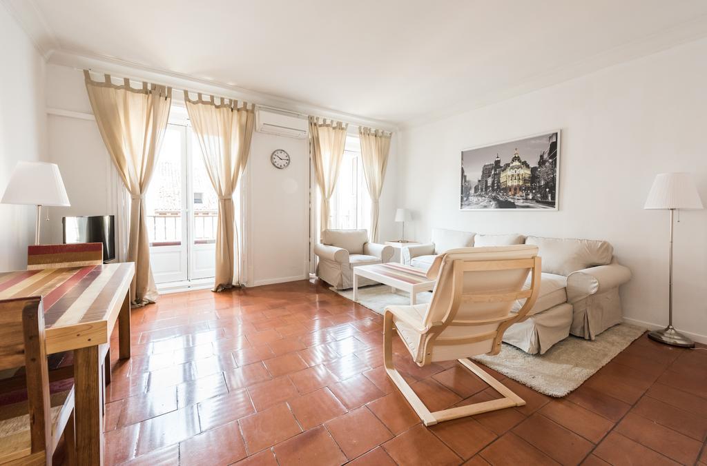 Apartamentos Madrid Centro W Exterior foto