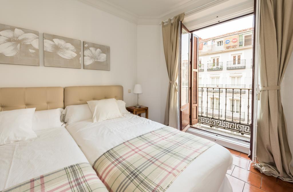 Apartamentos Madrid Centro W Exterior foto