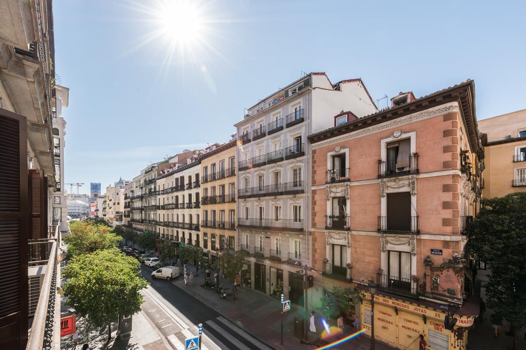 Apartamentos Madrid Centro W Exterior foto