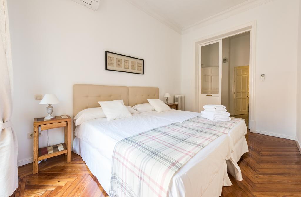 Apartamentos Madrid Centro W Exterior foto